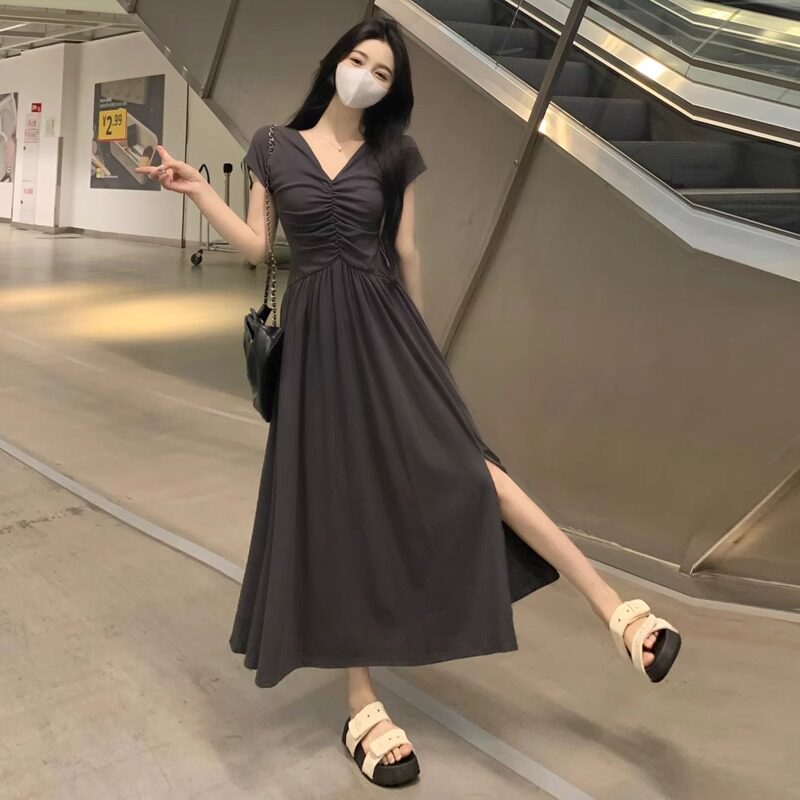 大码灰色v领短袖连衣裙女夏季胖mm显瘦遮肚子收腰高级感开叉长裙