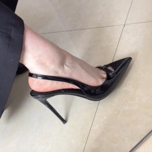 2025新款尖头黑色高跟鞋蝴蝶结一字带细跟包头凉鞋女性感后空单鞋