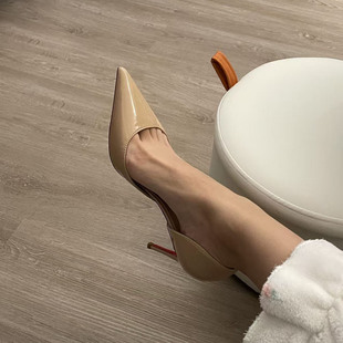 女气质名媛性感风单鞋 8cm 尖头侧空红底裸色高跟鞋 2026年春夏新款