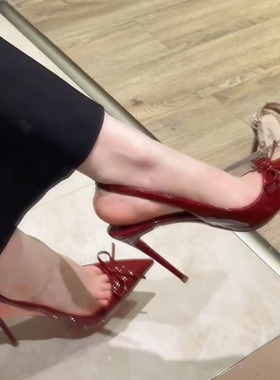 2025新款尖头红色高跟鞋包头蝴蝶结一字带细跟凉鞋女性感后空单鞋