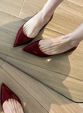 酒红色平底鞋女2025年春夏新款性感红底鞋内增高气质尖头浅口单鞋