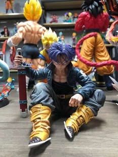 七龙珠 坐姿特兰克斯 桌面摆件 手办 车载装饰品 生日礼物 赛亚人