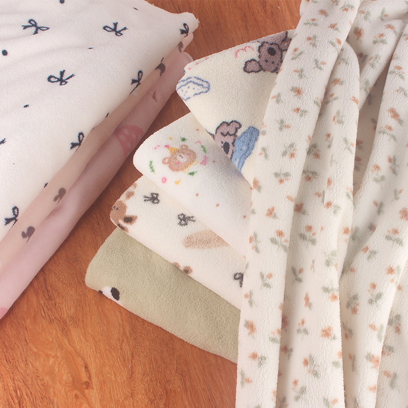 新款韩版雪粒绒毛绒布料秋冬儿童卡通加厚法绒睡衣居家服睡袍面料