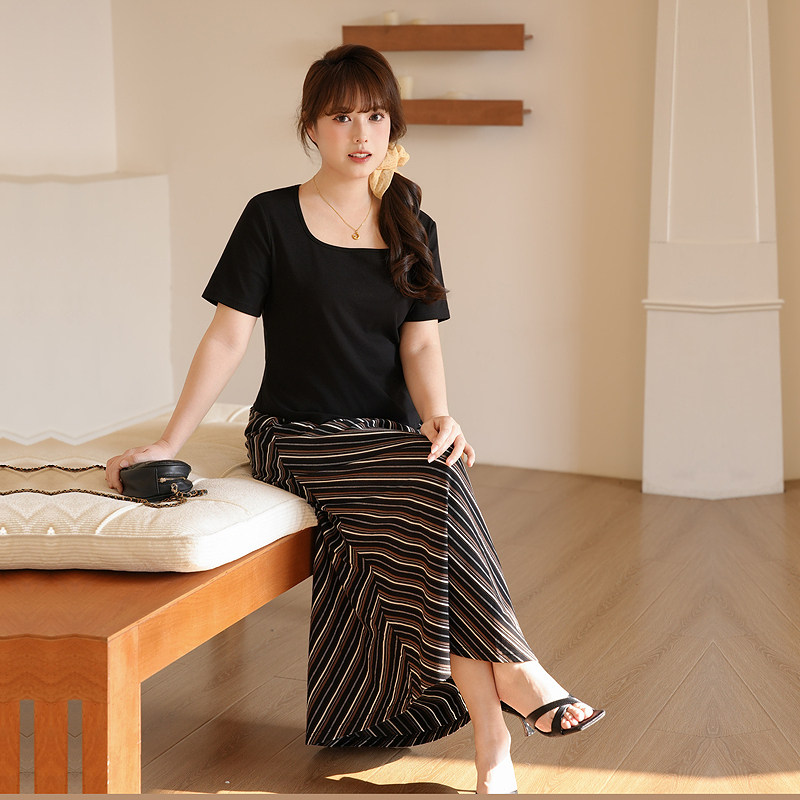 慕翎大码女装夏季遮肉上衣通勤两件套胖MM黑色条纹半身裙显瘦套装