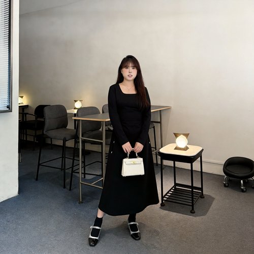 慕翎大码女装胖mm法式赫本风方领内搭连衣裙女秋冬收腰遮胯小黑裙