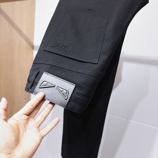 欧货春装2026潮牌男款黑色小脚牛仔裤修身高档百搭弹力显瘦休闲裤