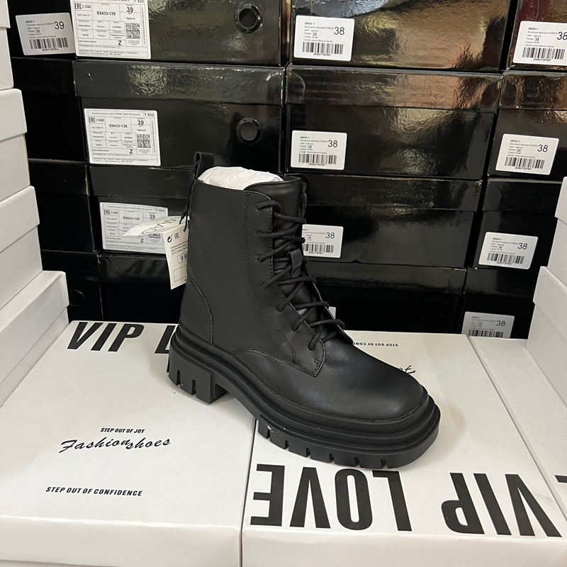 外贸原单出口断码捡漏圆头系带厚底马丁靴女冬季加绒保暖短靴