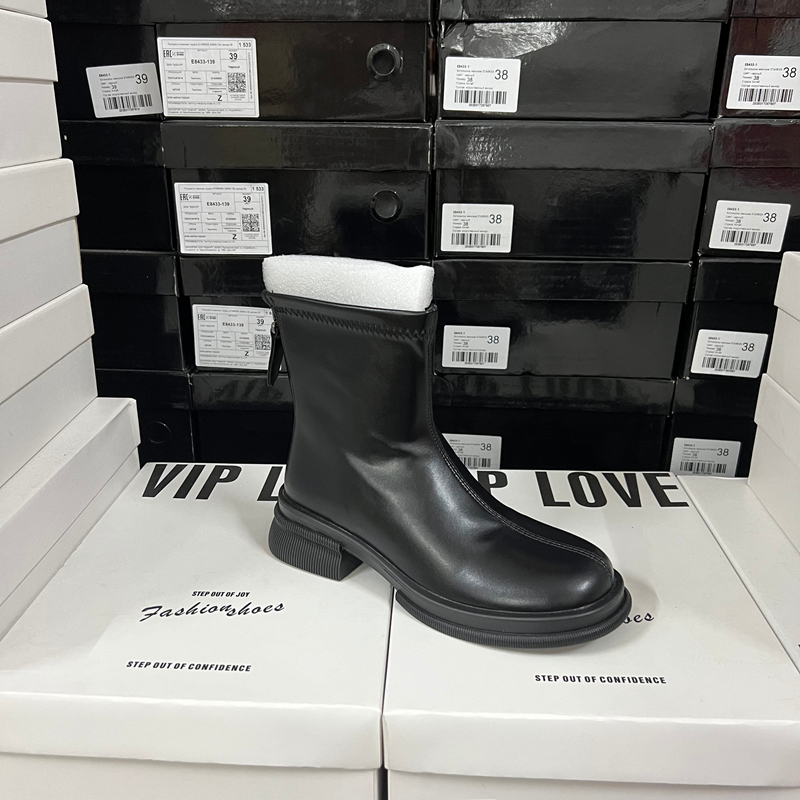 商场撤柜断码捡漏！黑色舒适显瘦 瘦瘦靴女粗跟后拉链百搭女靴