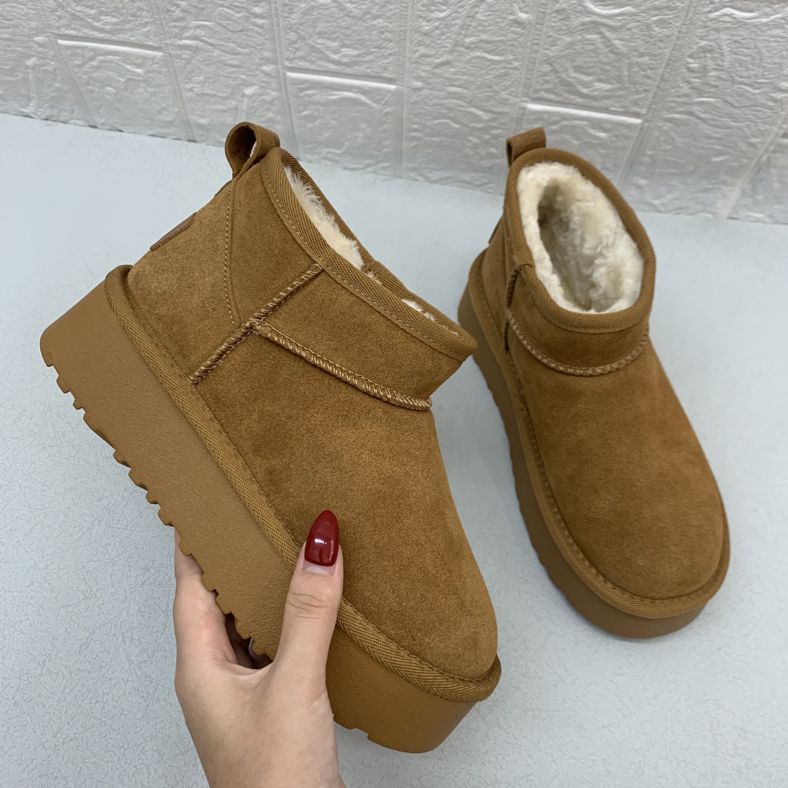 真皮!工厂直供厚底增高雪地靴女冬季加绒保暖一脚蹬舒适防滑棉靴