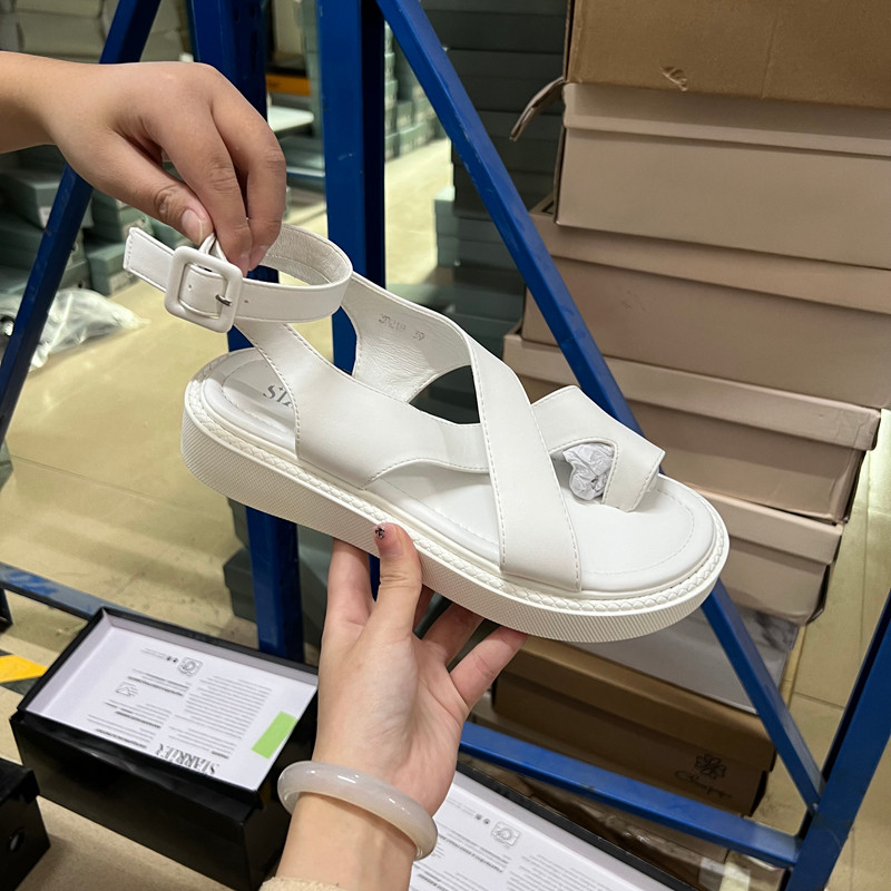 商场专柜撤柜断码捡漏白色圆头厚底露趾凉鞋交叉扣带休闲女鞋,女鞋,休闲凉鞋,淘宝优惠券,粉丝福利购,淘宝优惠卷
