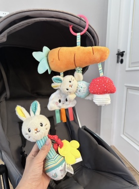 Jollybaby新生儿小兔子三件套0-3个月宝宝摇铃安抚巾车挂床铃玩具