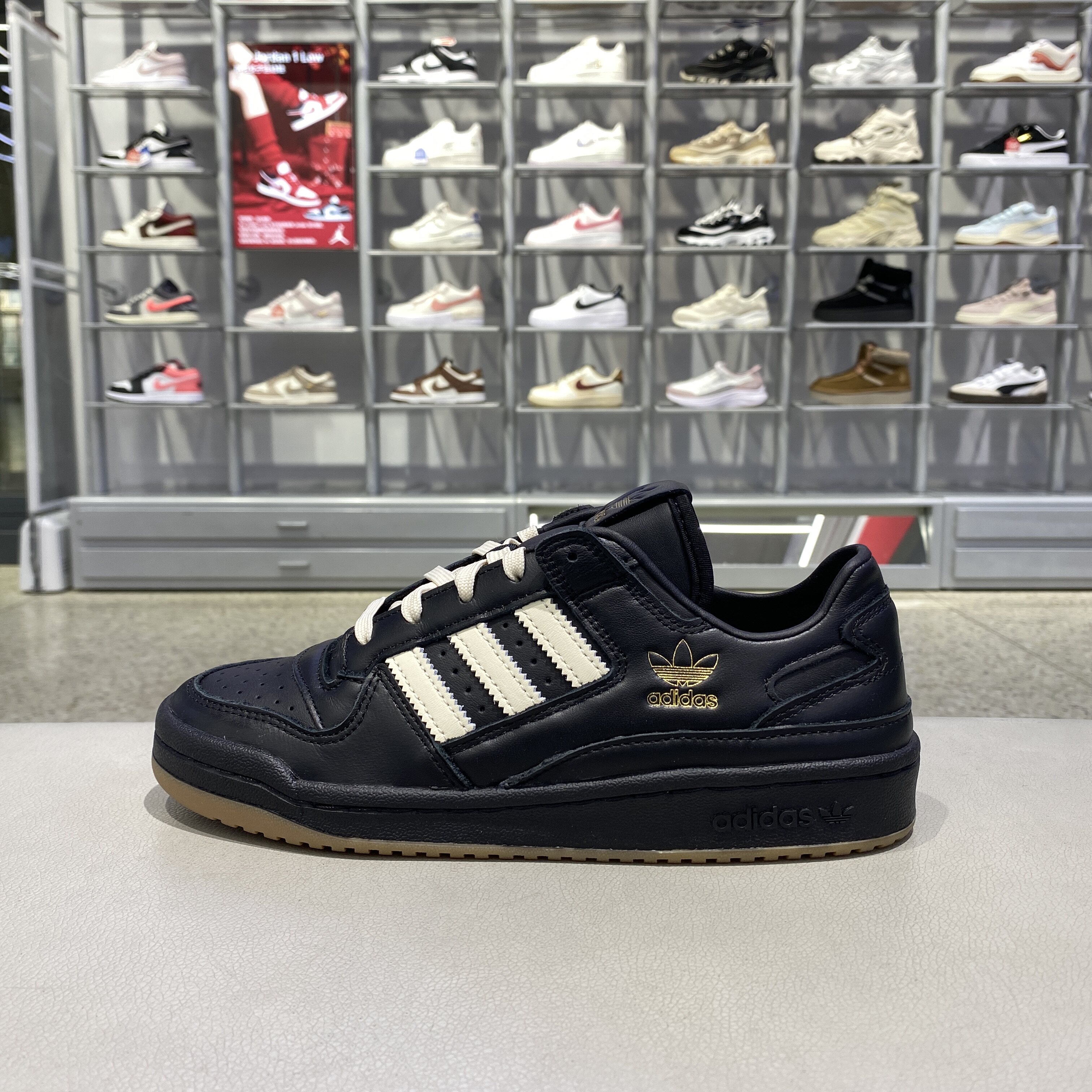 阿迪达斯ADIDAS三叶草男女款板鞋