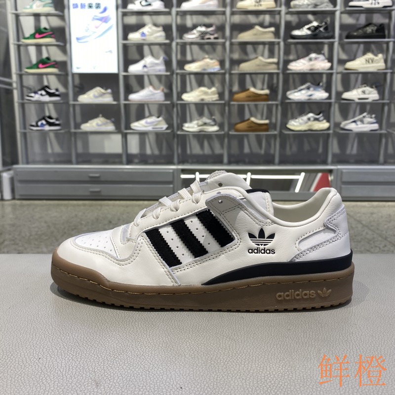 阿迪达斯ADIDAS三叶草男女款板鞋