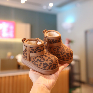 小步点女童雪地靴防水防滑冬季软底宝宝鞋子加厚男童棉靴儿童棉鞋