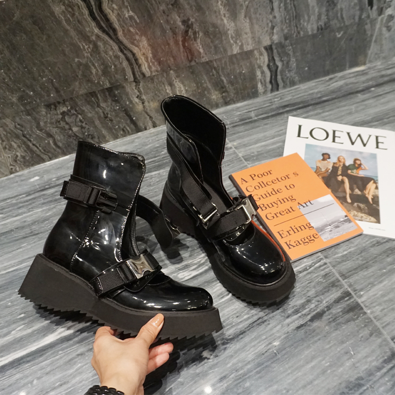 朋克厚底镂空ins春秋款金属马丁