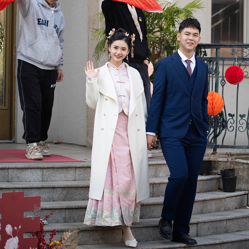 新娘结婚订婚大衣毛呢