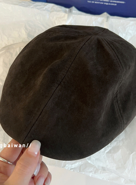 郑佰万 巧克力色麂皮绒前进帽女高级感复古画家帽百搭鸭舌帽情侣