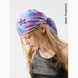 郑佰万 设计师原创时髦丝巾满天星头巾女音乐节方巾裹胸穿搭配饰