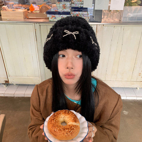 软糯深冬~自制款蝴蝶结毛绒帽女
