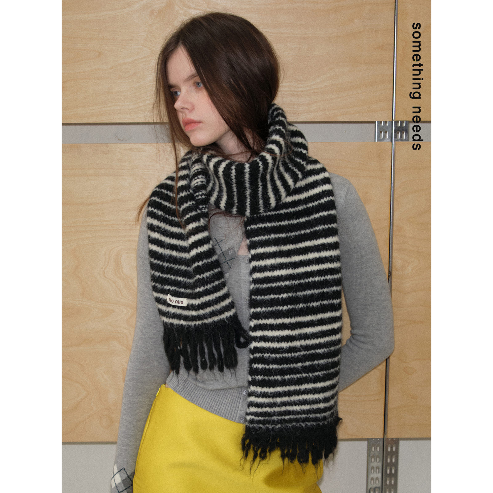 摆脱路人感时尚百搭条纹围巾