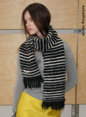 郑佰万 摆脱路人感时尚黑白条纹围巾女冬季加厚针织围脖防寒保暖
