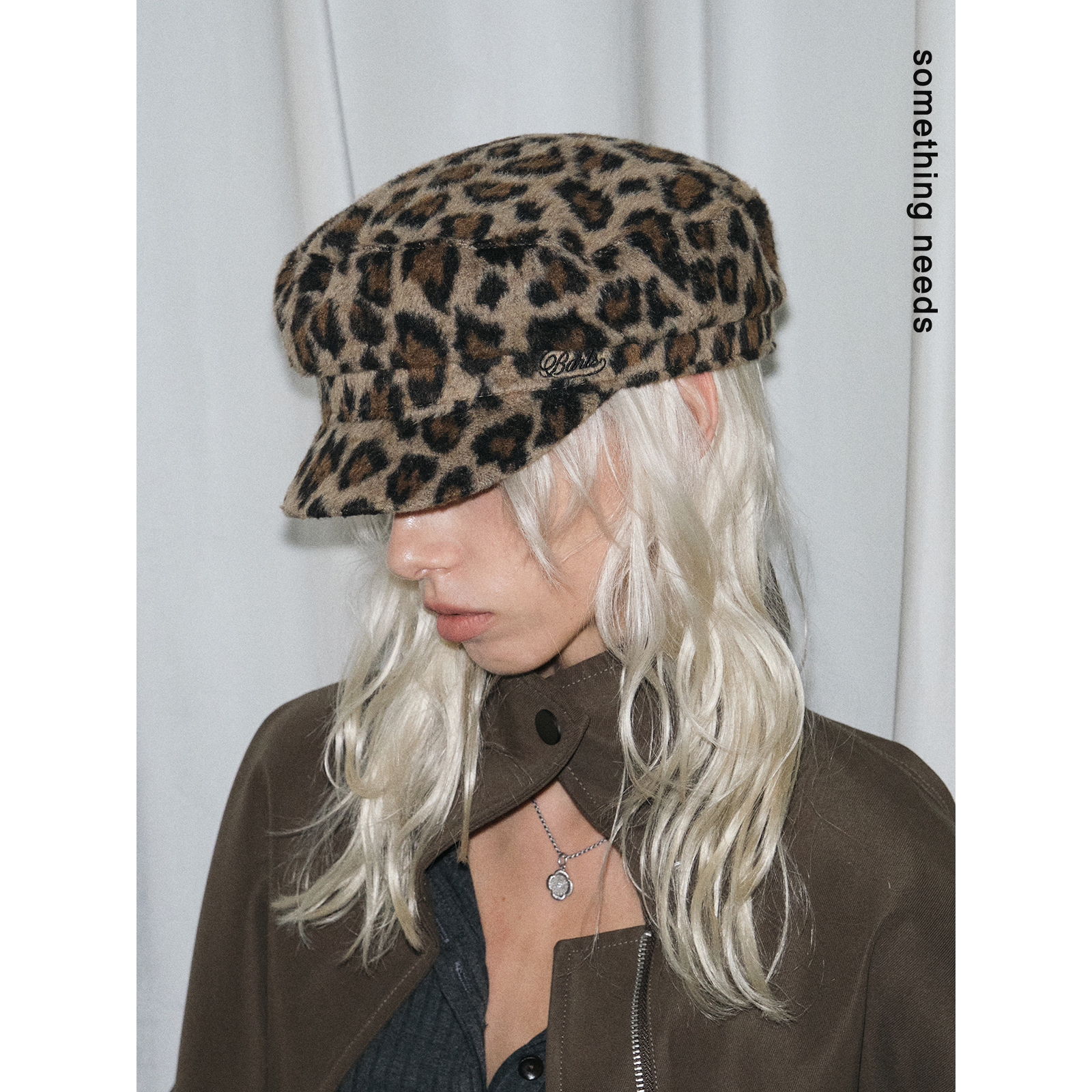 轻朋时髦豹纹贝雷帽秋冬复古