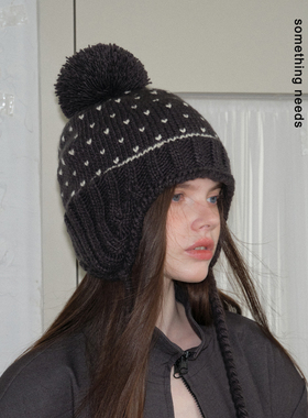 郑佰万 冬日甜心费尔岛爱心雷锋帽显脸小保暖护耳帽毛球针织帽女