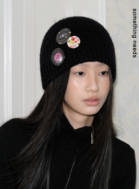 郑佰万 diy的乐趣！随心配个性吧唧组合针织帽冬时髦保暖包头帽女