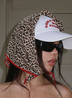 郑佰万 时髦精豹纹头巾女2025新款百搭丝巾高级感气质方巾飘带潮