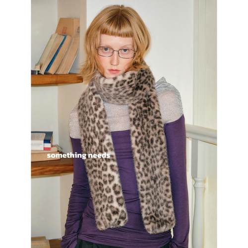 时髦豹纹辣妹毛毛围巾女百搭