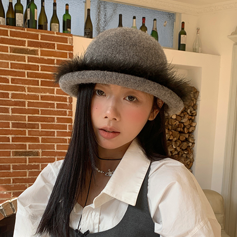 郑佰万~复古黑色羽毛时髦礼帽女