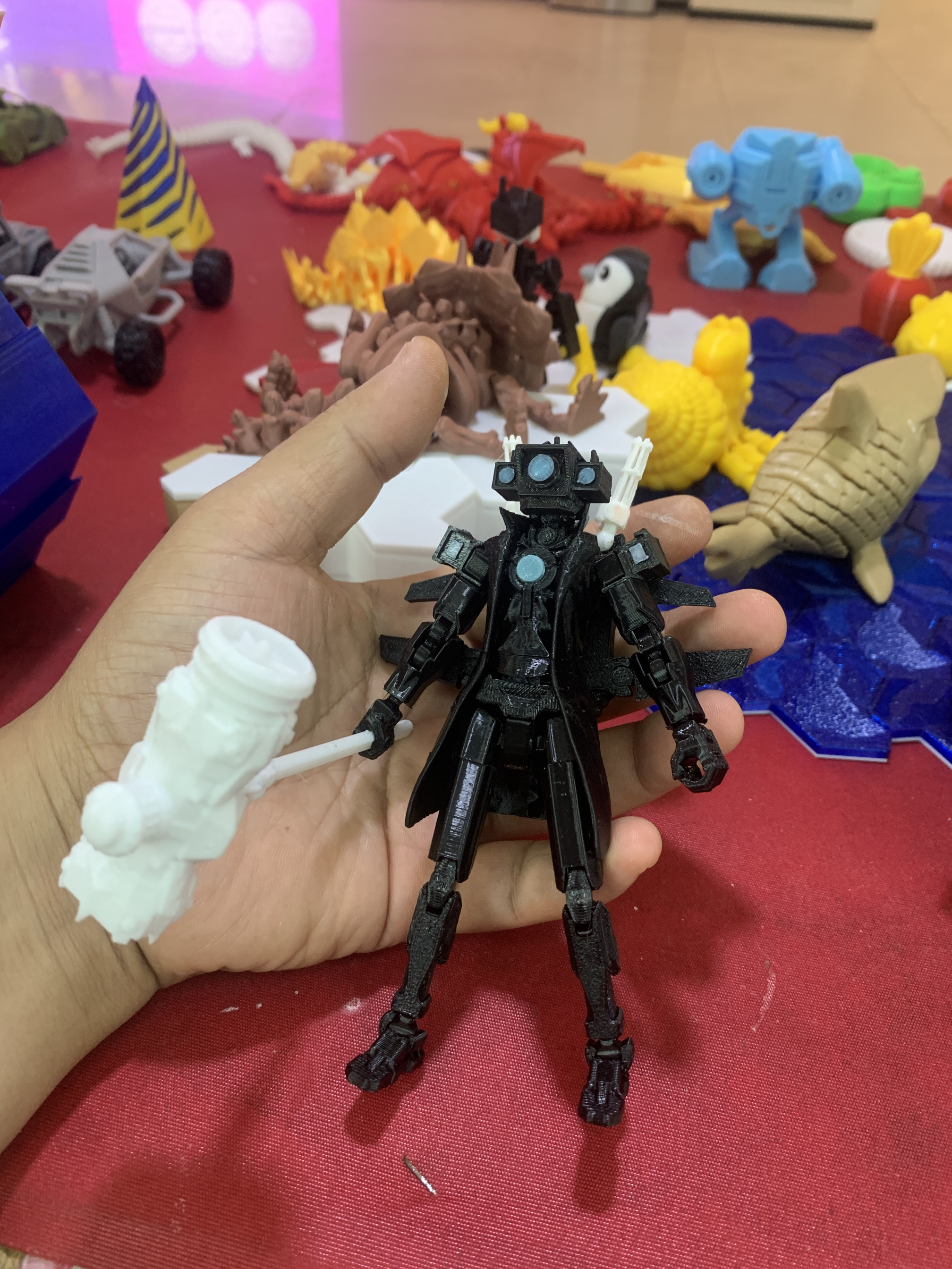 泰坦监控人 全身可动 3d打印玩具