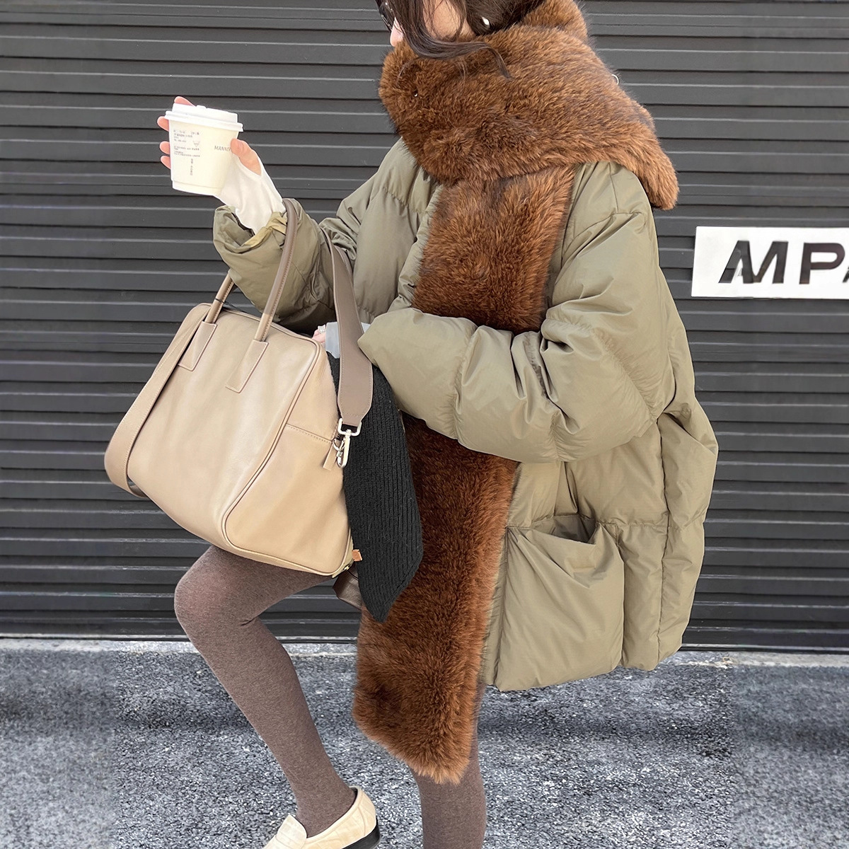 GRACETINAHOO冬上新超轻90%白鸭绒 横条绗缝立领廓形羽绒服 YA607