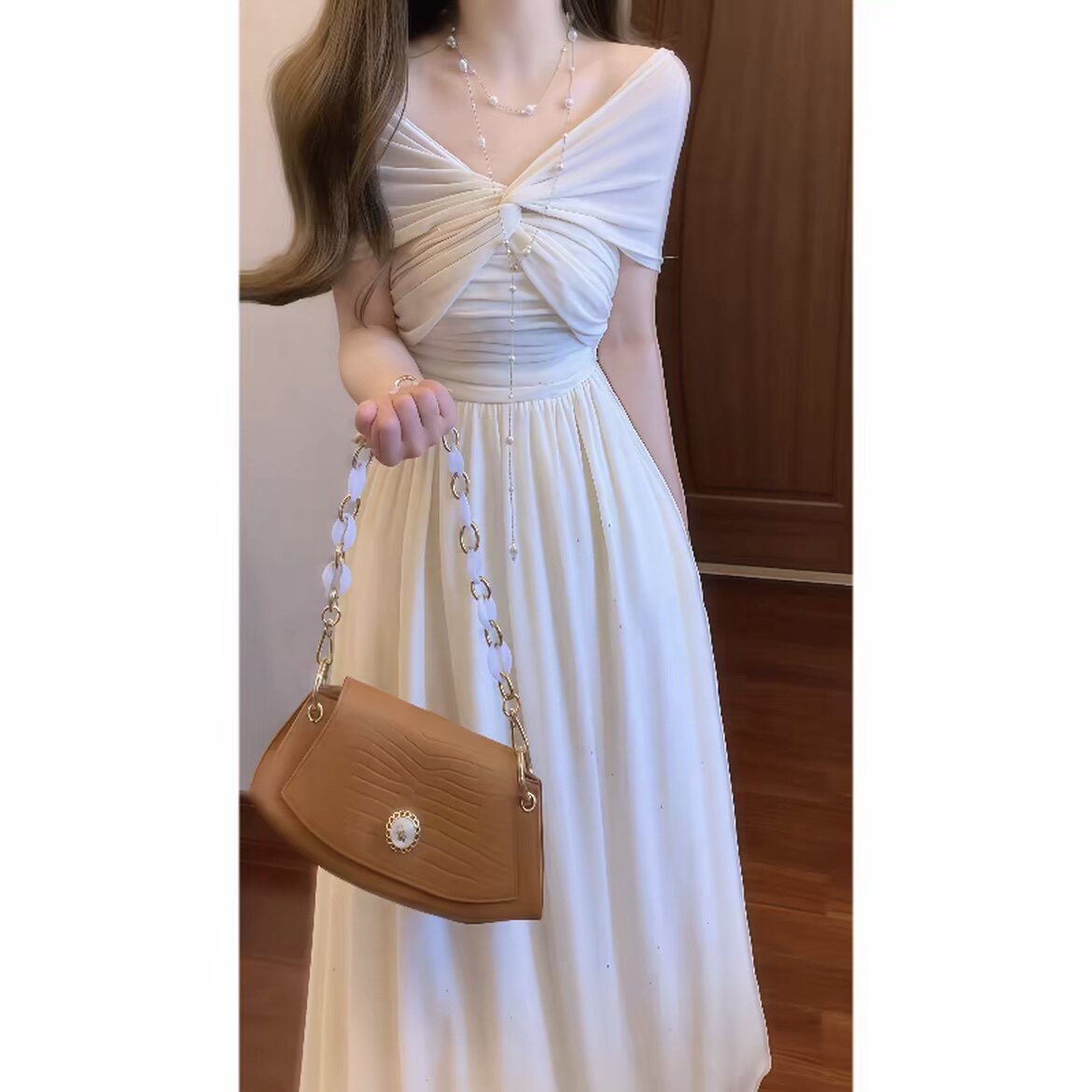 实拍奥杰塔复古一字露肩气质弹力礼服裙女夏白色优雅高级感连衣裙