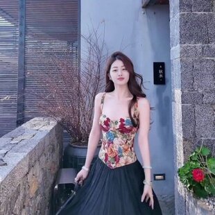 AI繁花重工定制显瘦吊带上衣法式浪漫收腰提花鱼骨胸衣女夏