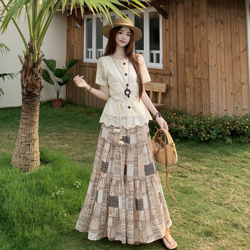 实拍~复古风蕾丝短袖上衣印花半身裙两件套夏季新款气质大码套装