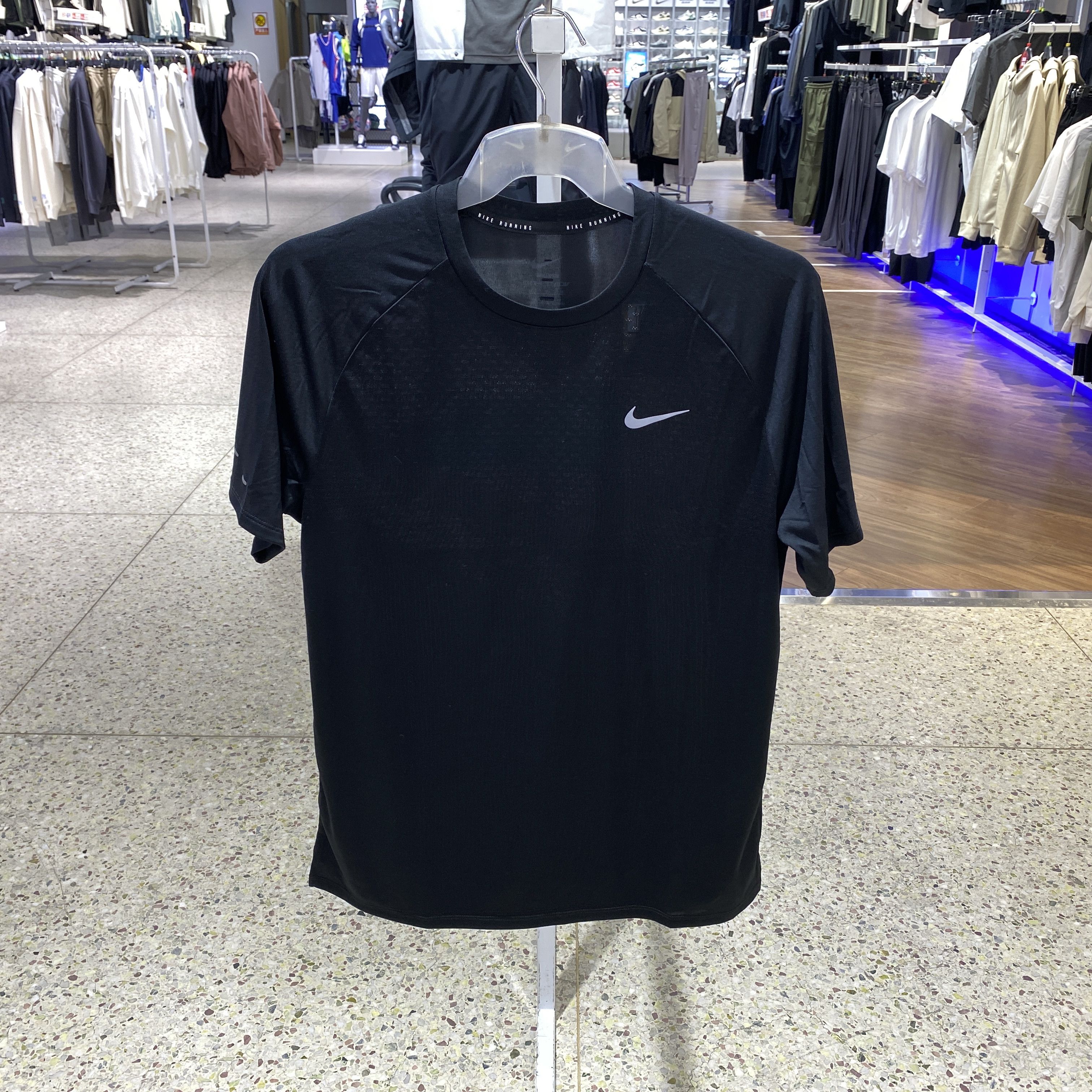 NIKE耐克男速干短袖跑步上衣2025夏季新款透气运动T恤HV5204-010