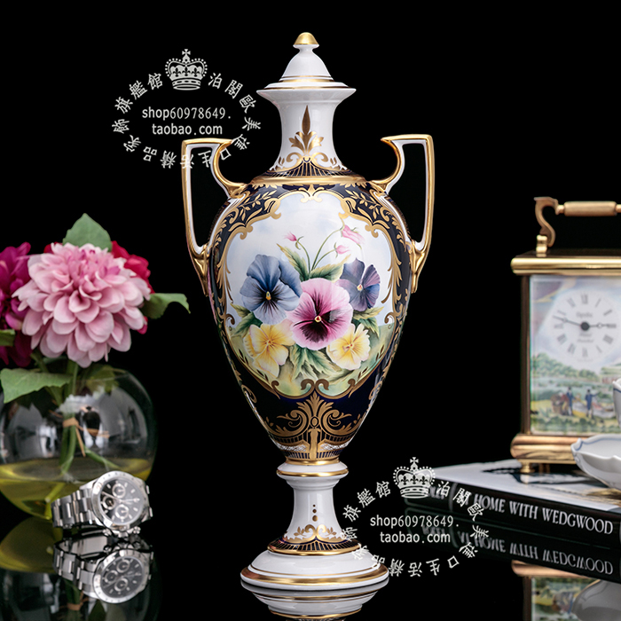 英国手绘装饰骨瓷欧式纪念宝瓶