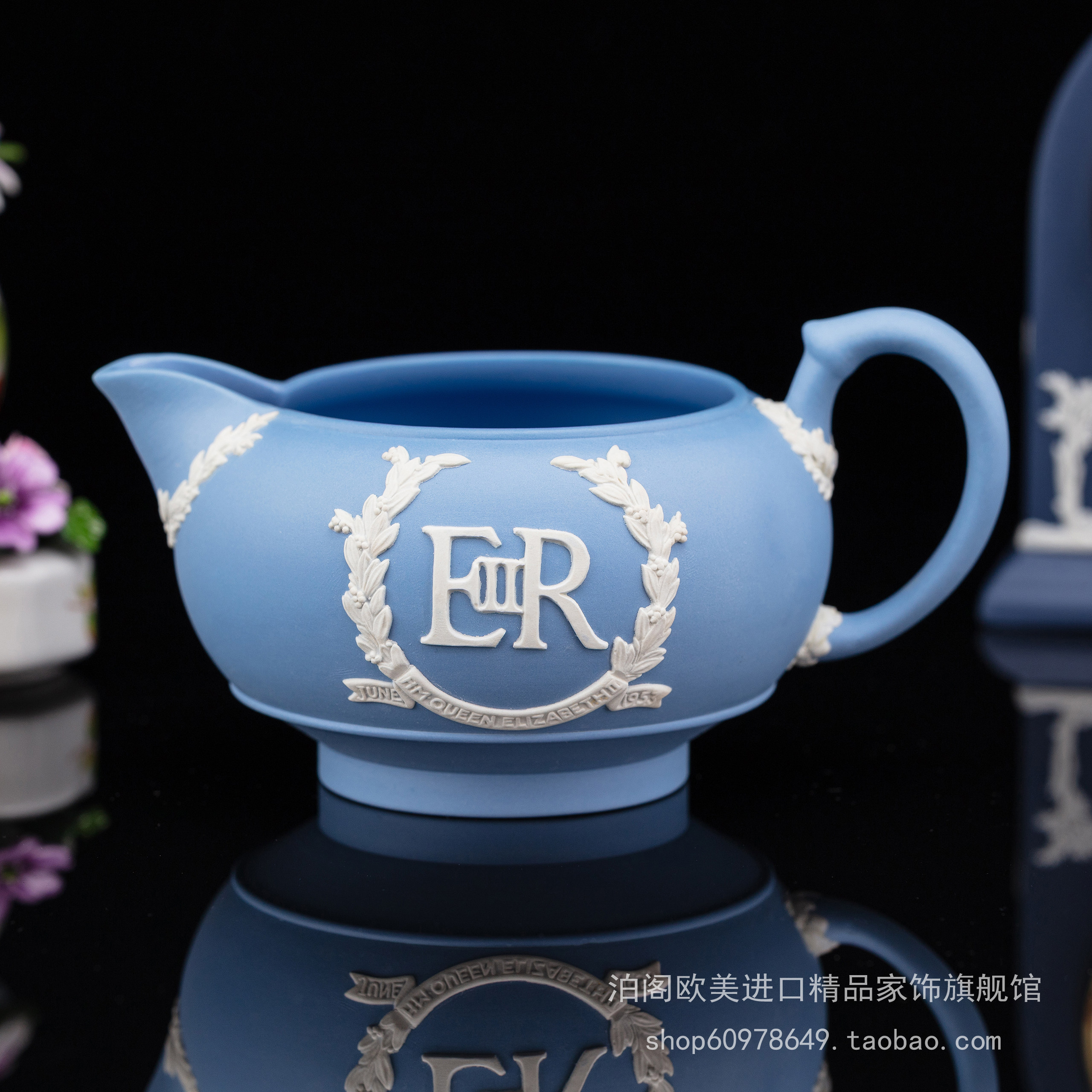 绝版英国制古件 Wedgwood 1953年 欧式女王加冕纪念陶瓷浮雕奶罐