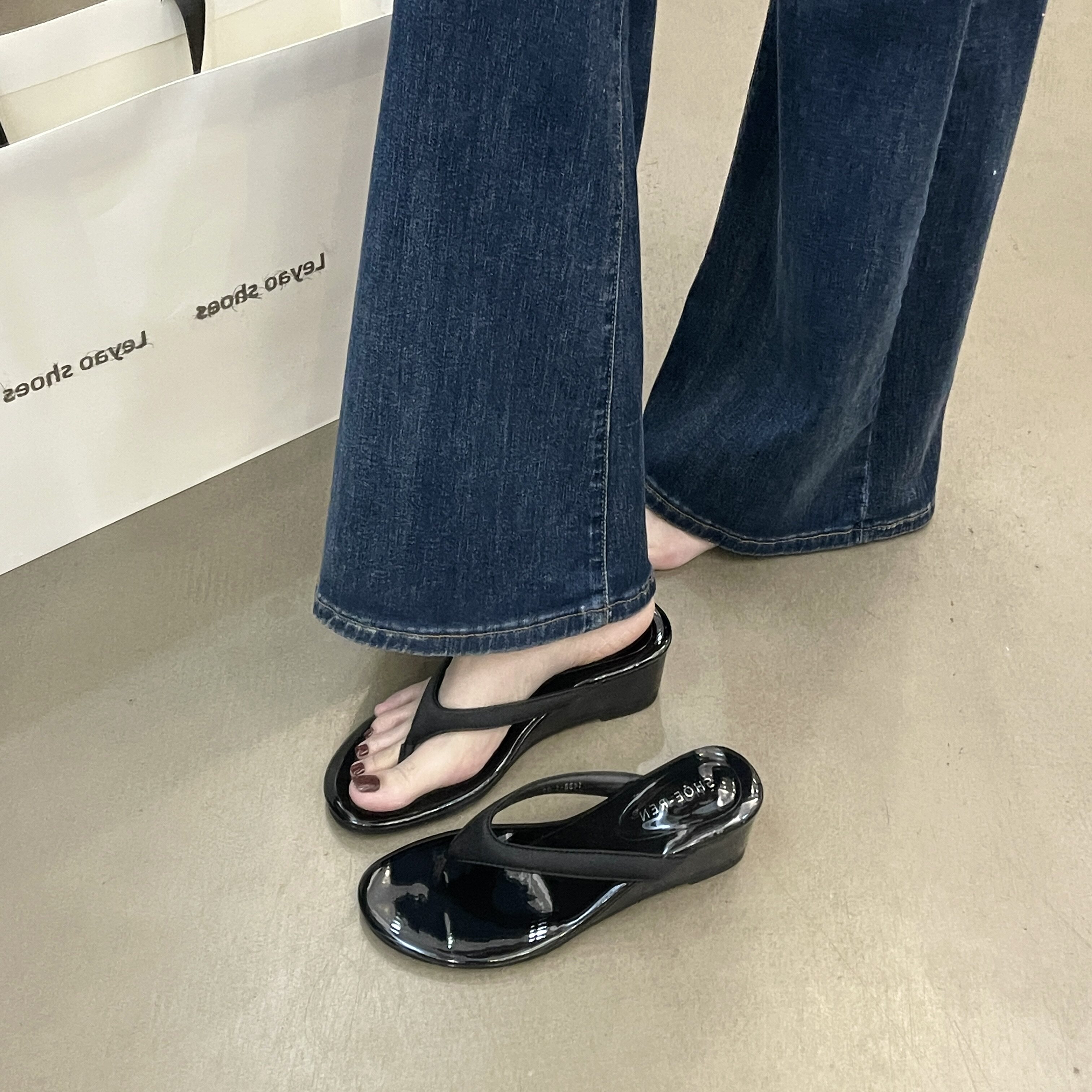 韩版黑色坡跟防滑厚底人字拖女夏
