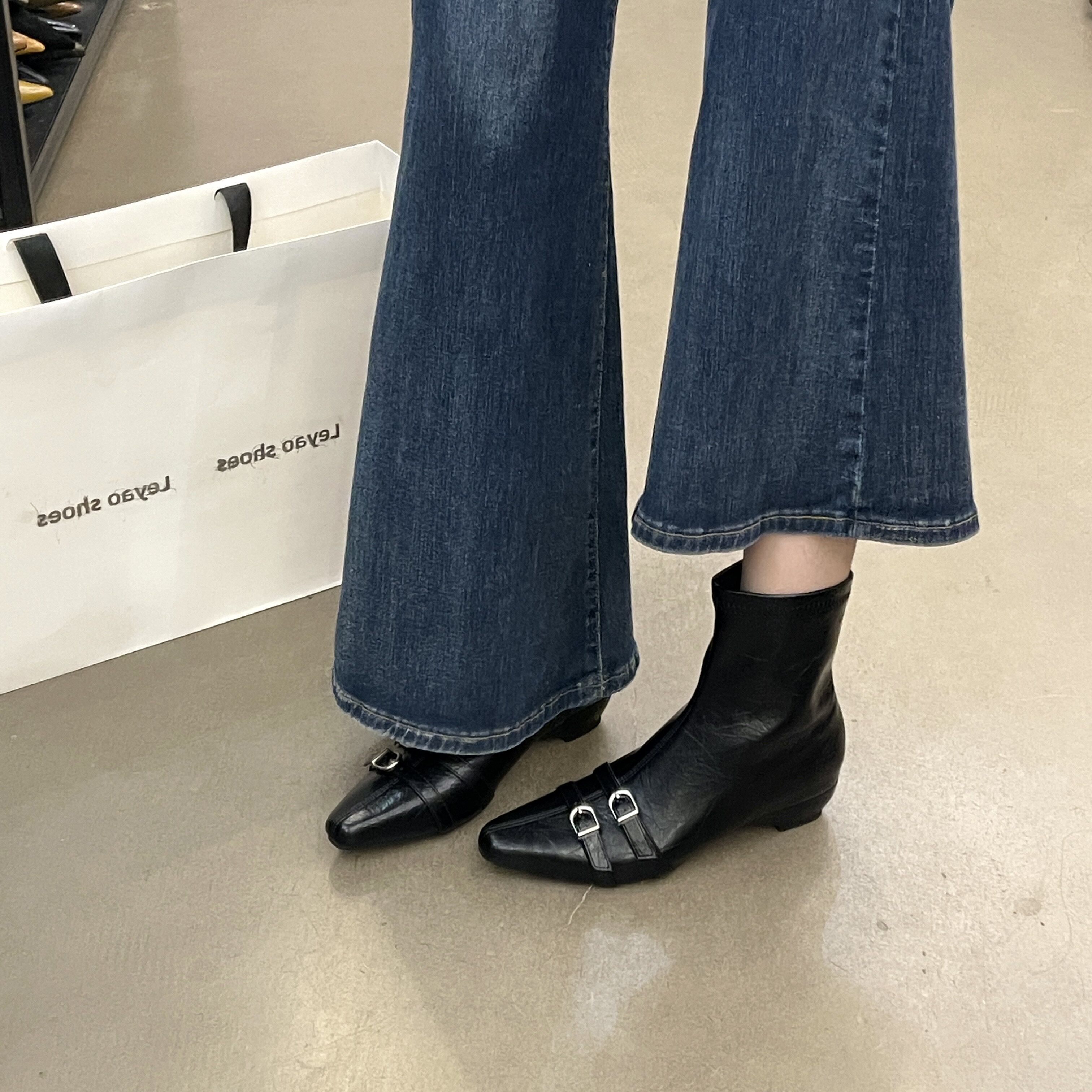 法式尖头粗跟漆皮短靴女显瘦