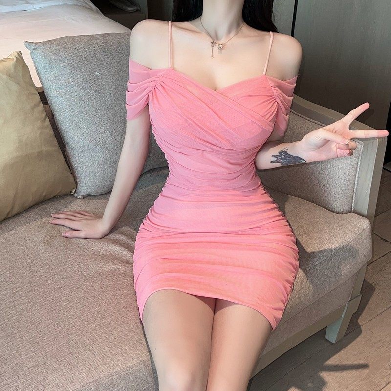 气质女神范褶皱修身显瘦吊带低胸夜场酒吧蹦迪性感紧身包臀连衣裙