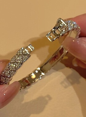 「星幕幻彩」法式复古菱格纹满钻手镯简约高级宫廷风个性手饰女