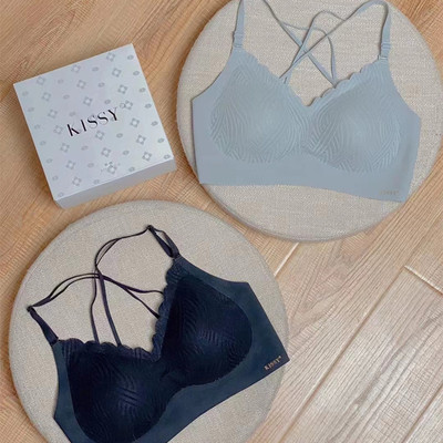 如吻性感无钢托直立棉舒适