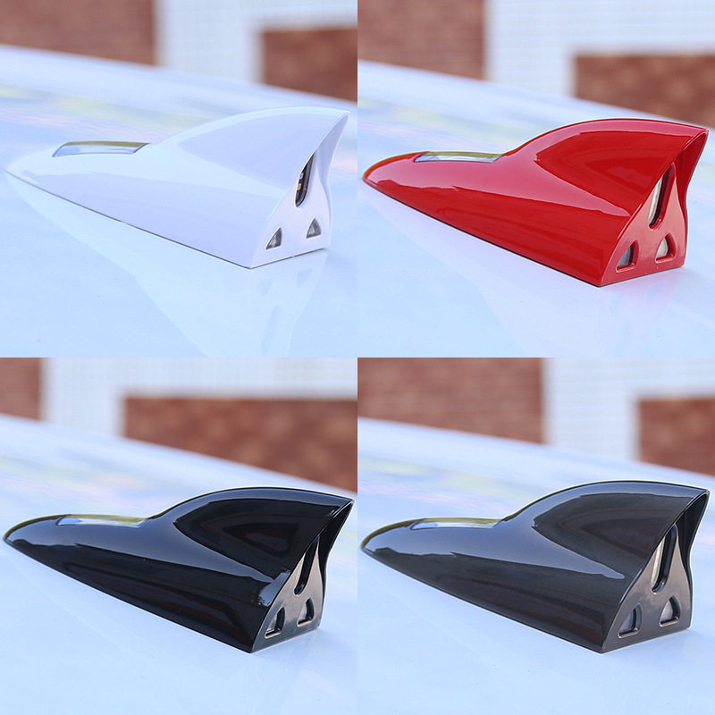 汽车太阳能鲨鱼鳍带信号收音天线车顶改装车用警示爆闪装饰灯用品