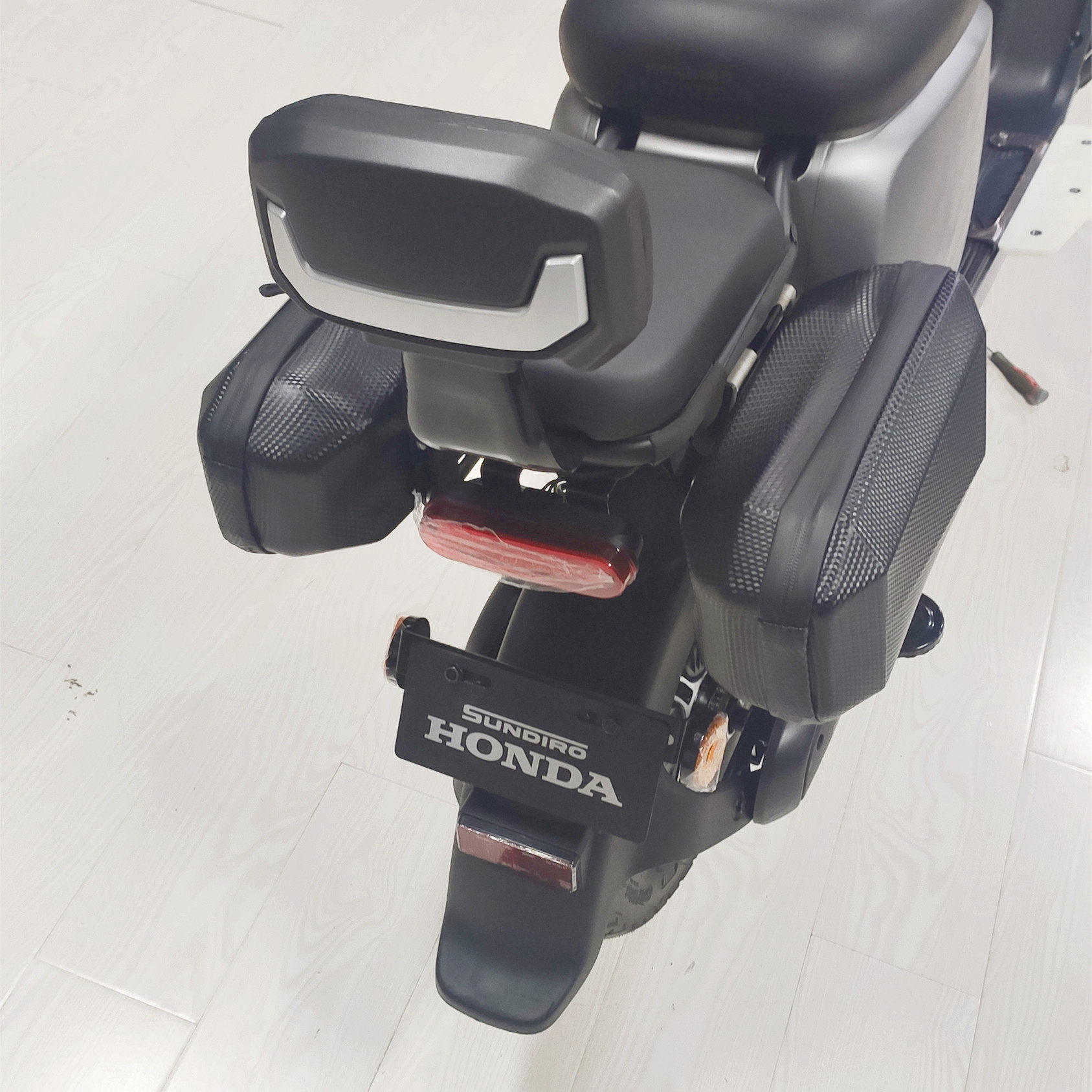 新大洲本田S07电动车护手风挡