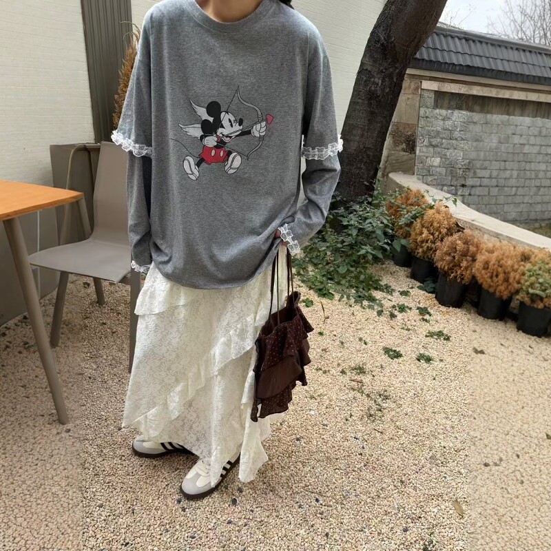 蕾丝卡通印花长袖T恤宽松上衣女