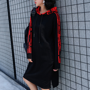 2026韩版春装新款大码中长款宽松迷彩拼接条纹连帽卫衣女连衣裙