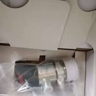 众桦ifm电子压力传感器，型号PI2789，，原议价
