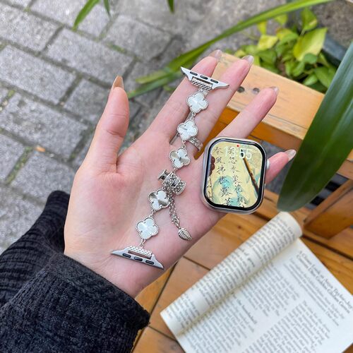 适用于苹果iwatch腕表经典四叶草手链Apple金属手表表带高级感女